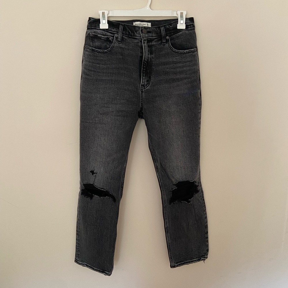 NWT Ankle Straight Ultra High Rise - Gray Wash with rips